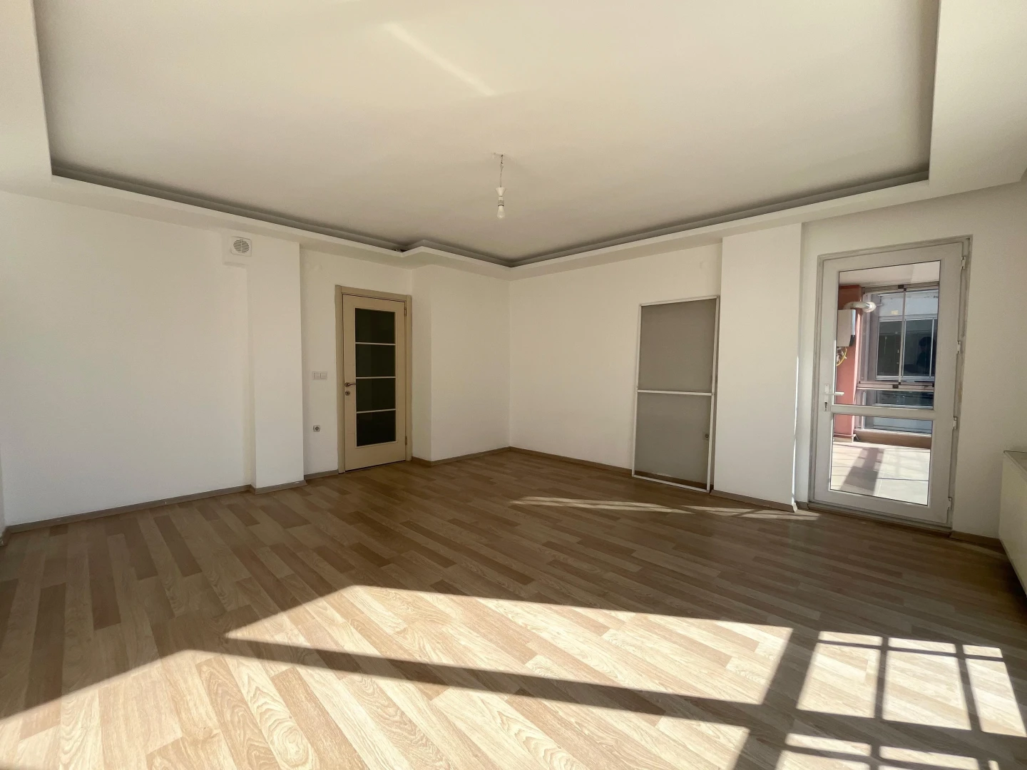 YÜKSELDEN İKİZÇAYDA KOMBİ HAZIR ARA KAT ÖN CEPHE 3+1 LÜKS DAİRE