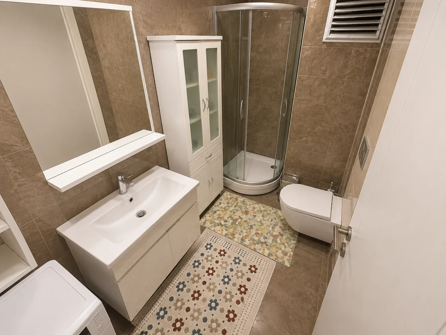 YÜKSELDEN ALTINKUMDA AYRI MUTFAKLI ARAKAT DOĞALGAZLI 2+1 DAİRE