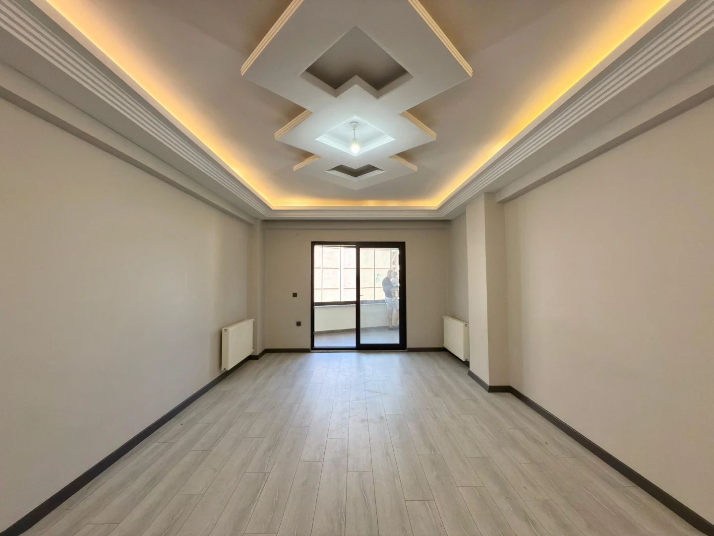 YÜKSELDEN AKÇAY MERKEZDE ULTRA GENİŞ 3+1 SATILIK LÜKS DAİRE