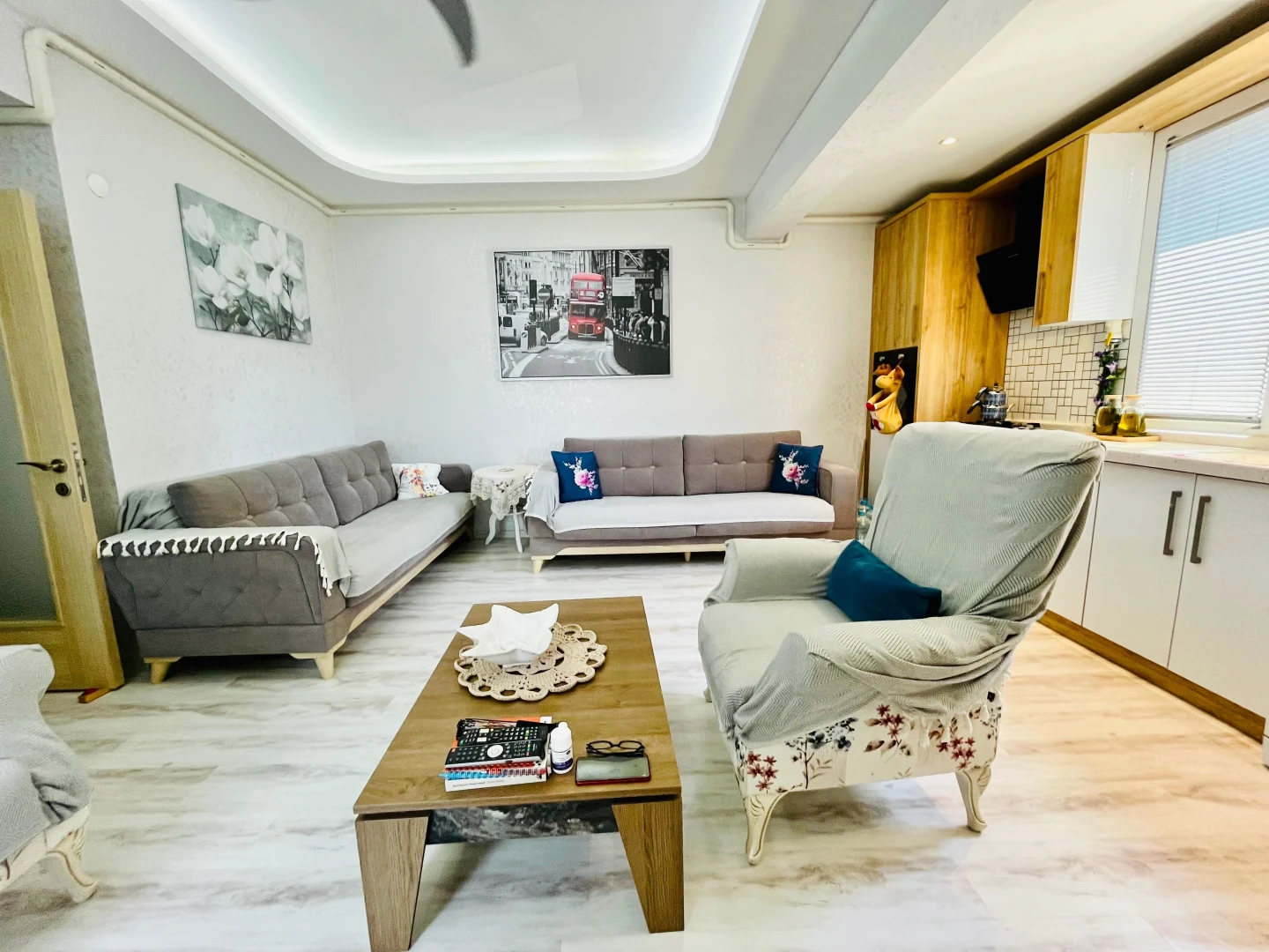 YETKİ YÜKSELDE AKÇAYIN EN GENİŞ EN FERAH SATILIK 1+1 LÜX DAİRESİ