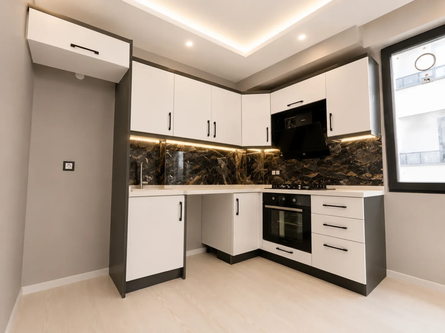 彡YÜKSEL'DEN KADIKÖY'DE YERDEN ISITMA KAPALI OTOPARKLI 1+1 DAİRE彡