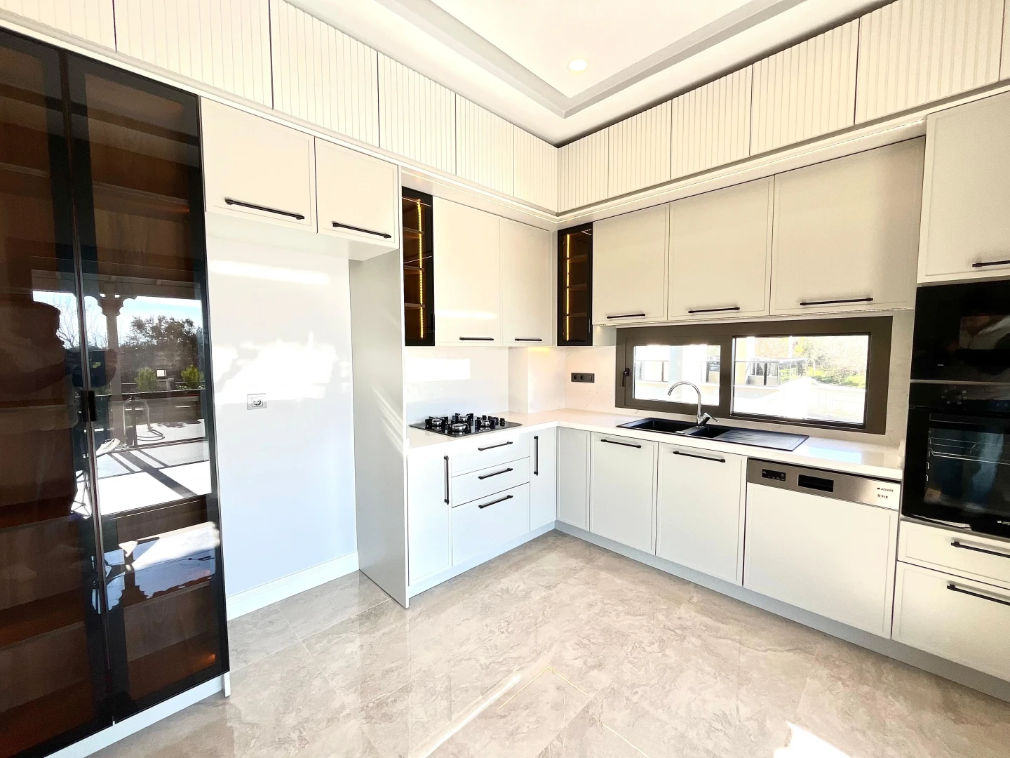 YÜKSELDEN GÜREDE 400M2 ARSA İÇİNDE TAM MÜSTAKİL HAVUZLU 4+1VİLLA