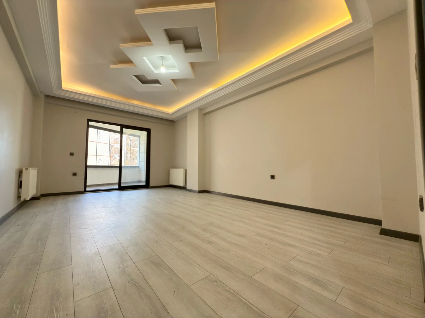 YÜKSELDEN AKÇAY MERKEZDE ULTRA GENİŞ 3+1 SATILIK LÜKS DAİRE