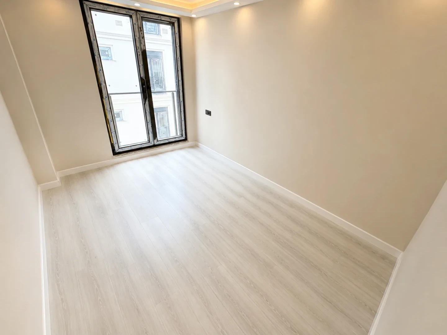 彡YÜKSEL'DEN EDREMİT'TE K.OTOPARK D.GAZLI PANJURLU SIFIR 3+1彡