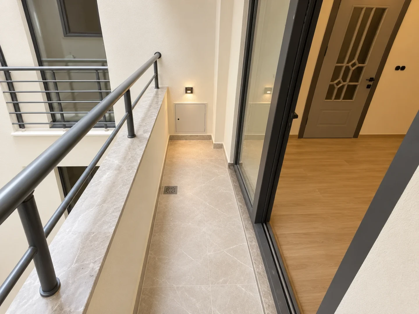 YÜKSEL'DEN TUZCUMURAT'TA GENÇ BİNADA LÜKS 1+1 OTOPARKLI DAİRE