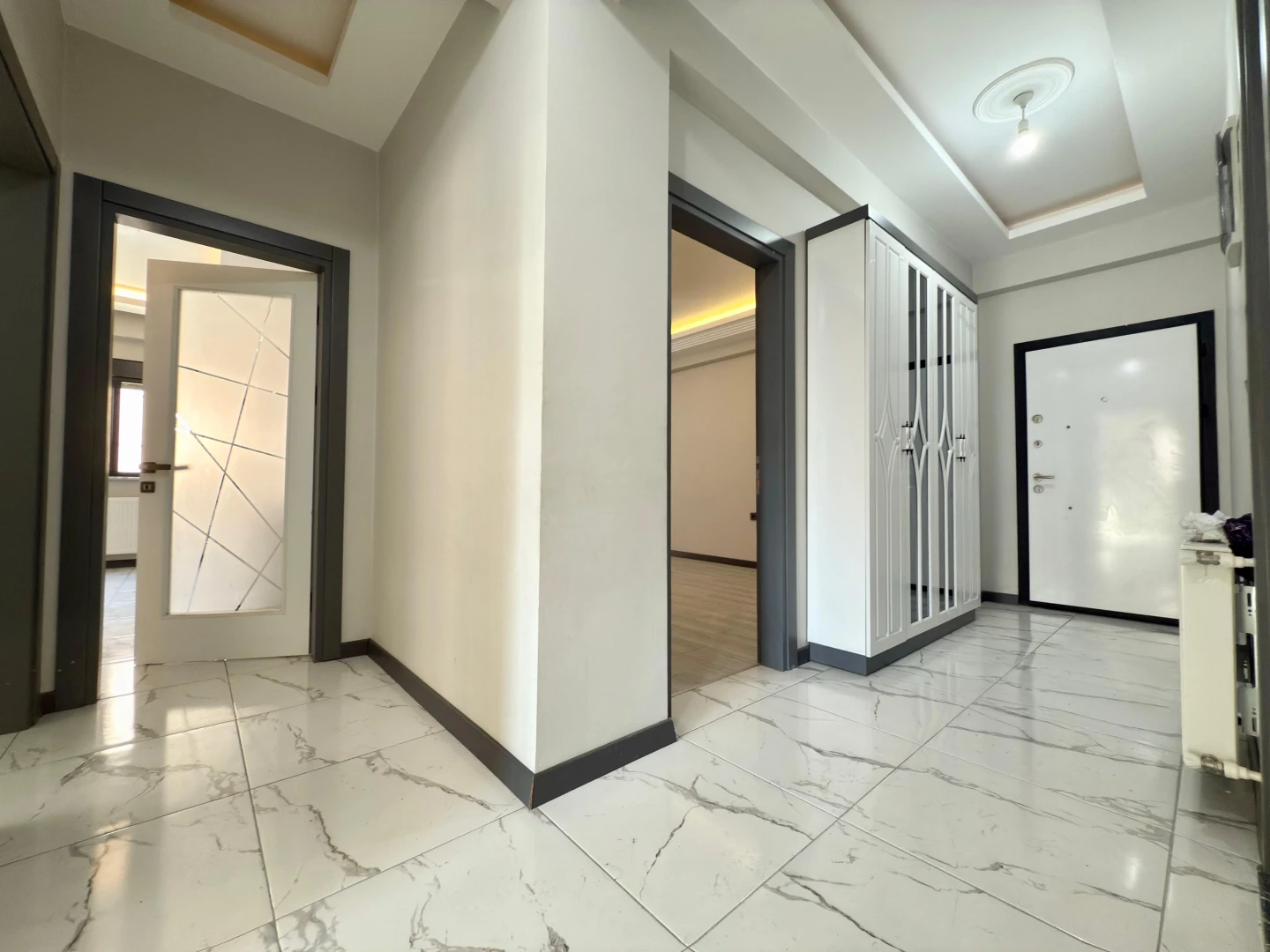 YÜKSELDEN AKÇAY MERKEZDE ULTRA GENİŞ 3+1 SATILIK LÜKS DAİRE
