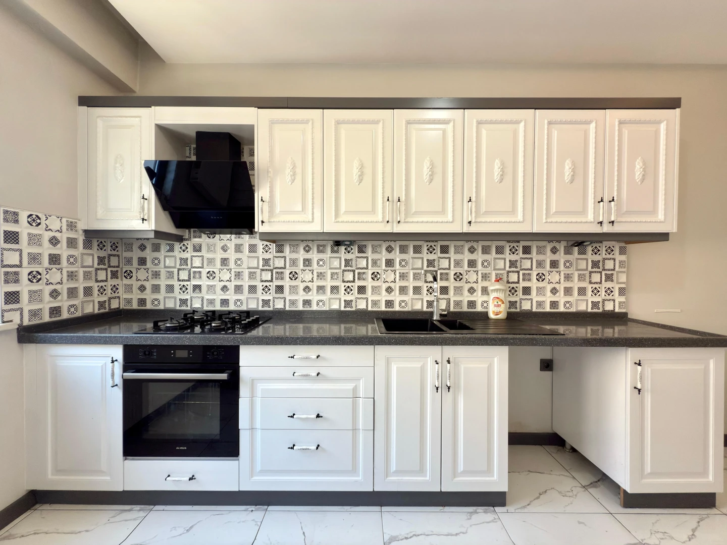 YÜKSELDEN AKÇAY MERKEZDE ULTRA GENİŞ 3+1 SATILIK LÜKS DAİRE