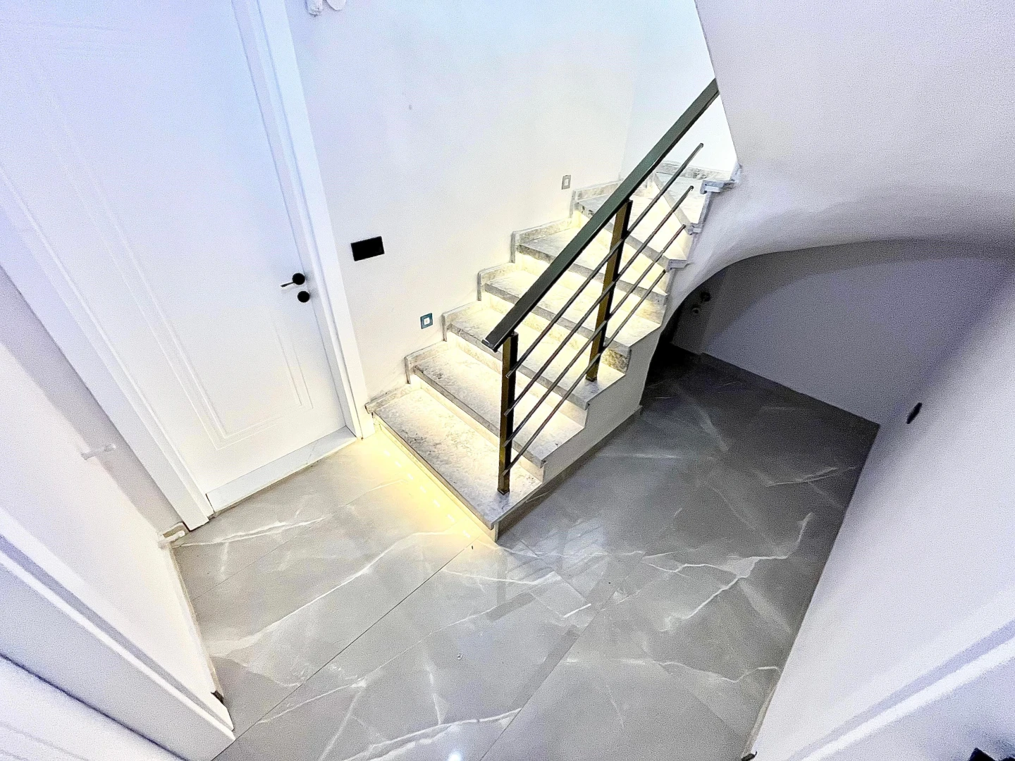 YÜKSELDEN GÜREDE HAVUZLU AYRI MUTFAK ŞAHANE SİTEDE 3+1 VİLLA