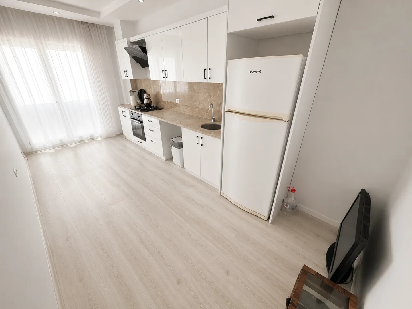 YÜKSEL'DEN EDREMİT'TE EŞYALI ÖNCEPHE 2+1 FIRSAT DAİRESİ