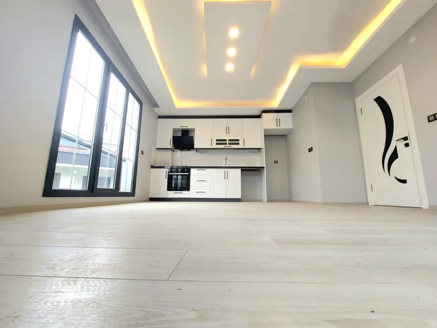 YÜKSELDEN AKÇAYDA ÖN CEPHE ULTRA GENİŞ SATILIK 1+1 LÜKS DAİRE