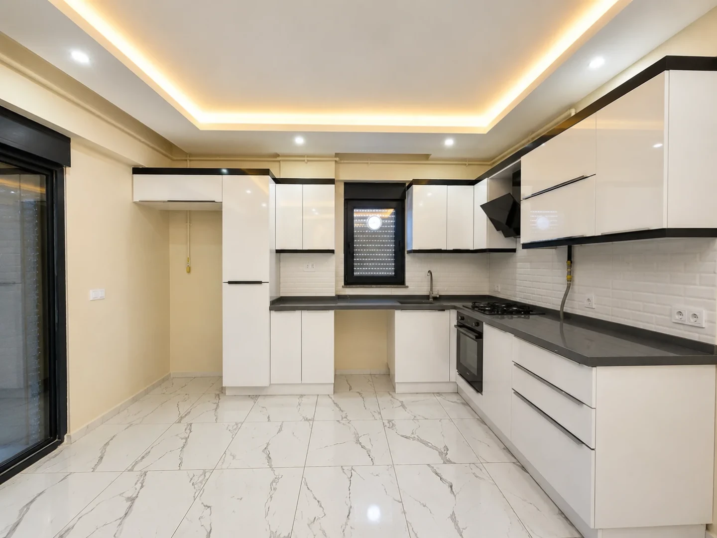 YÜKSEL'DEN EDREMİT'TE LÜKS KONFORLU 2+1 VİLLA ! EMSALİ YOK