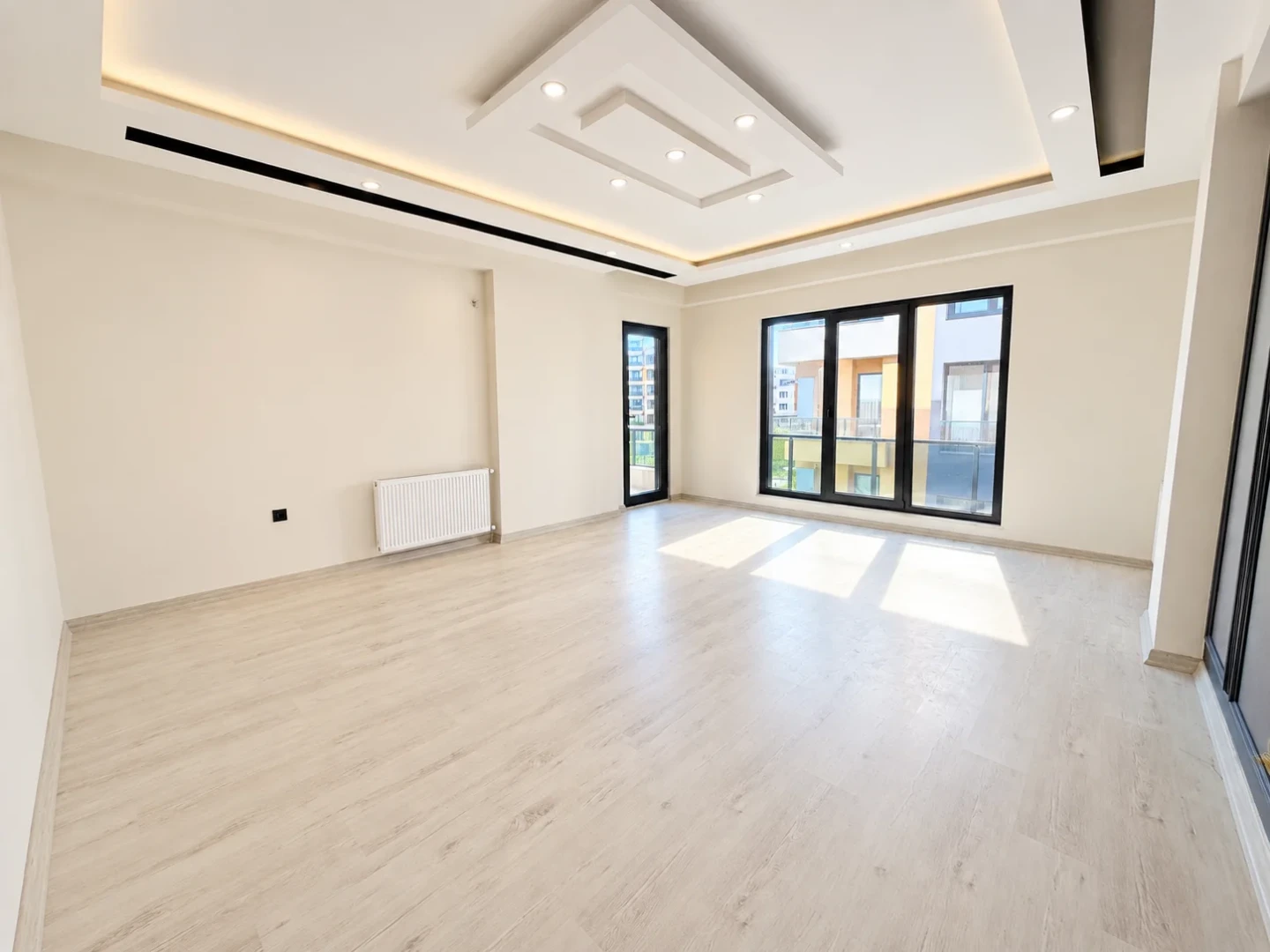 彡YÜKSEL'DEN KADIKÖYDE SİTE İÇİNDE SIFIR 3+1 ÖNCEPHE ARAKAT彡