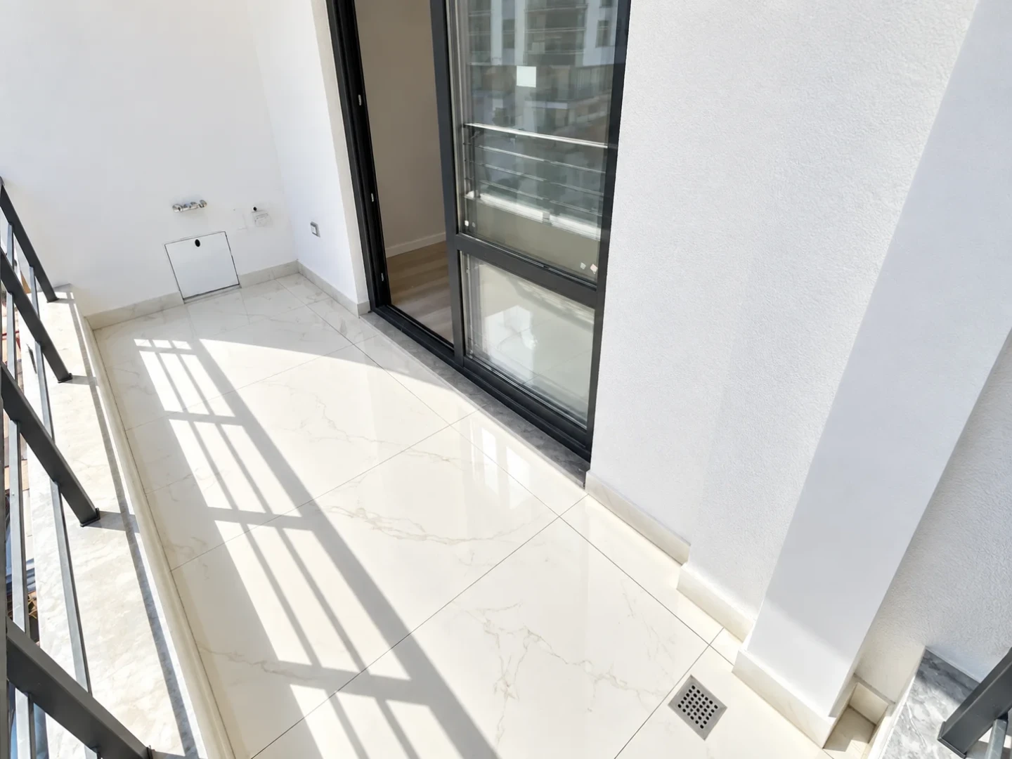 YÜKSEL'DEN KADIKÖY'DE FULL KREDİLİ TAKASA AÇIK ARAKAT 1+1 DAİRE