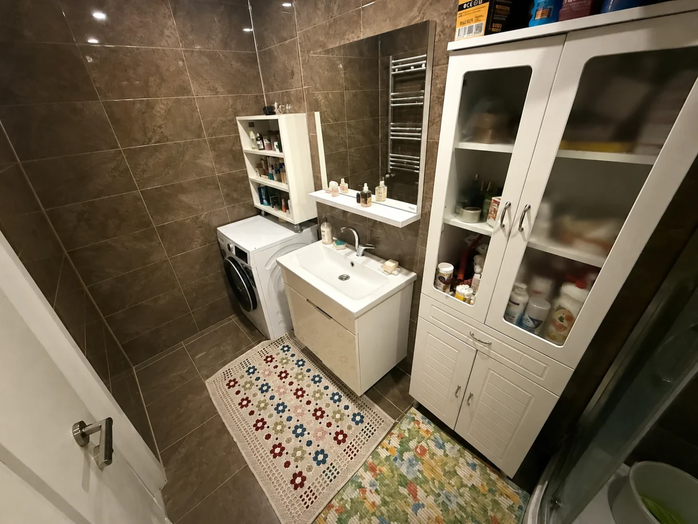 YÜKSELDEN ALTINKUMDA AYRI MUTFAKLI ARAKAT DOĞALGAZLI 2+1 DAİRE