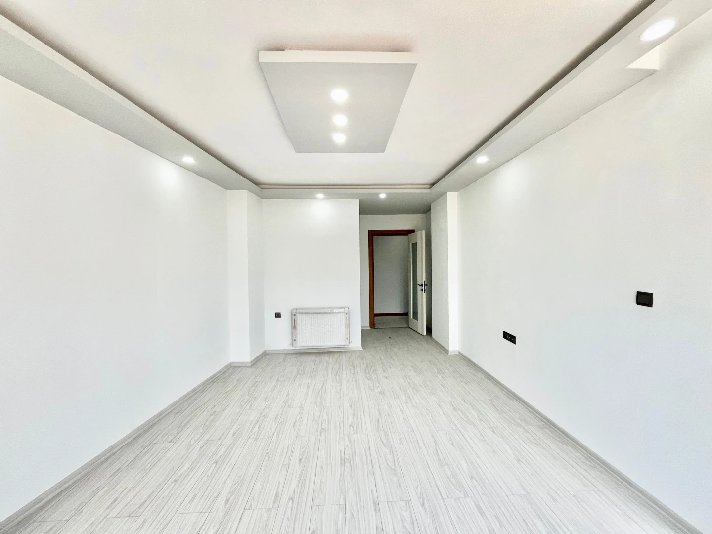 YÜKSEL'DEN ZEYTİNLİ KÖYÜNDE EBEVEYN BANYOLU AYRI MUTFAK 2+1DAİRE
