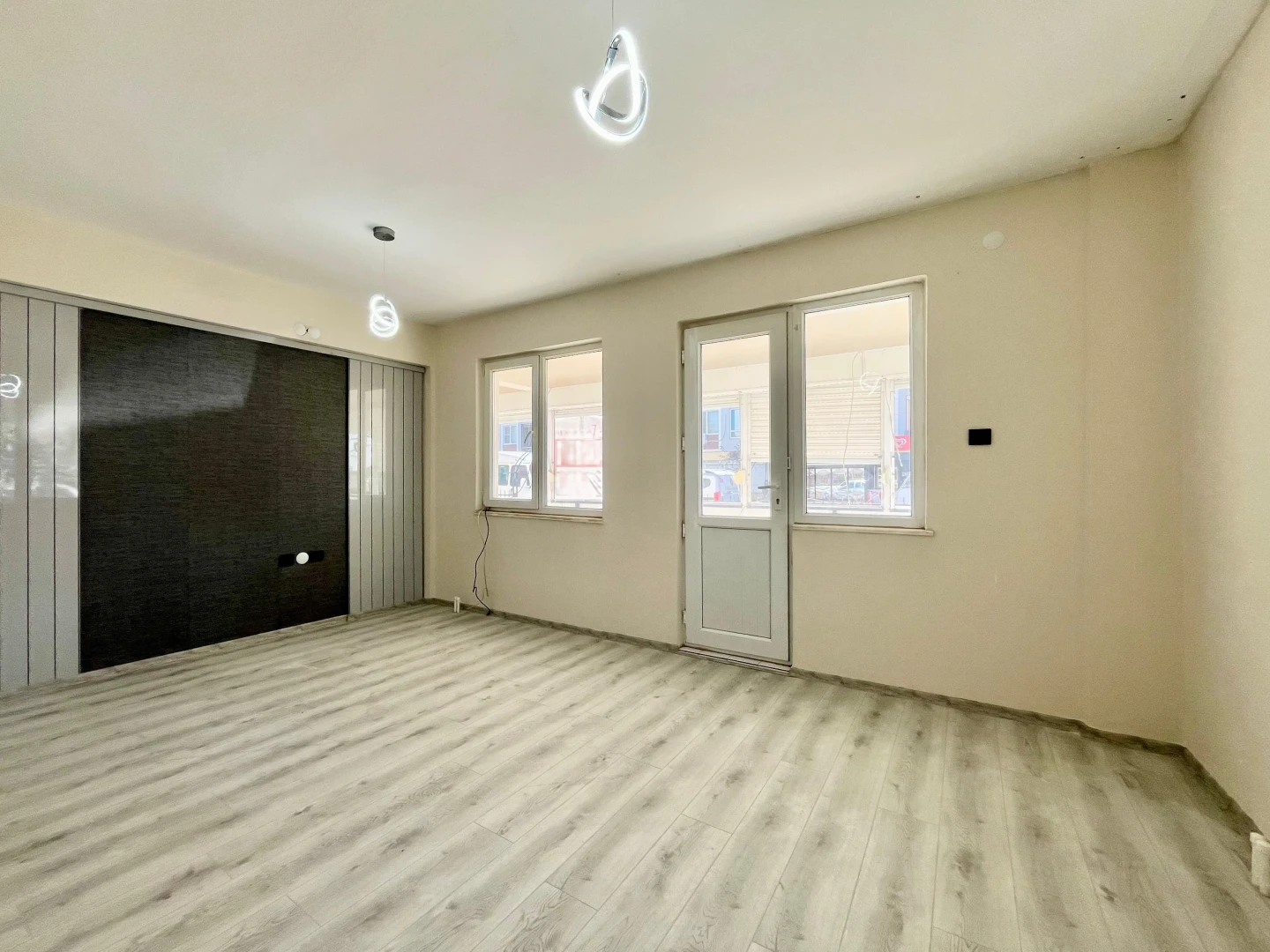 YÜKSELDEN ALTINKUMDA ÖNCEPHE AYRI MUTFAK ARAKAT FIRSAT 2+1 DAİRE