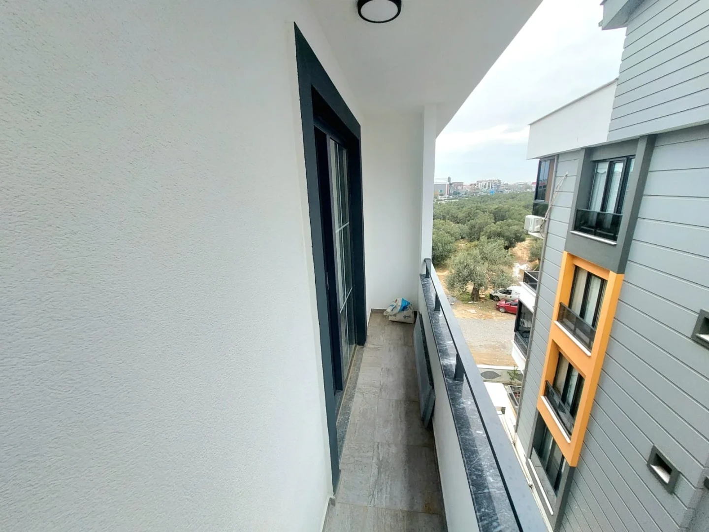 YÜKSELDEN AKÇAYDA ÖN CEPHE ULTRA GENİŞ SATILIK 1+1 LÜKS DAİRE