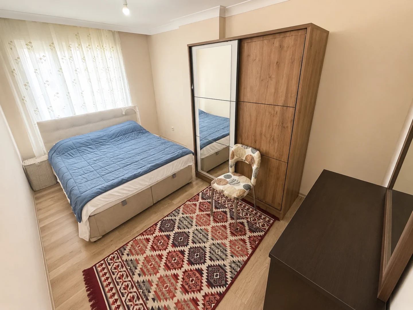 YÜKSELDEN ALTINKUMDA AYRI MUTFAKLI ARAKAT DOĞALGAZLI 2+1 DAİRE