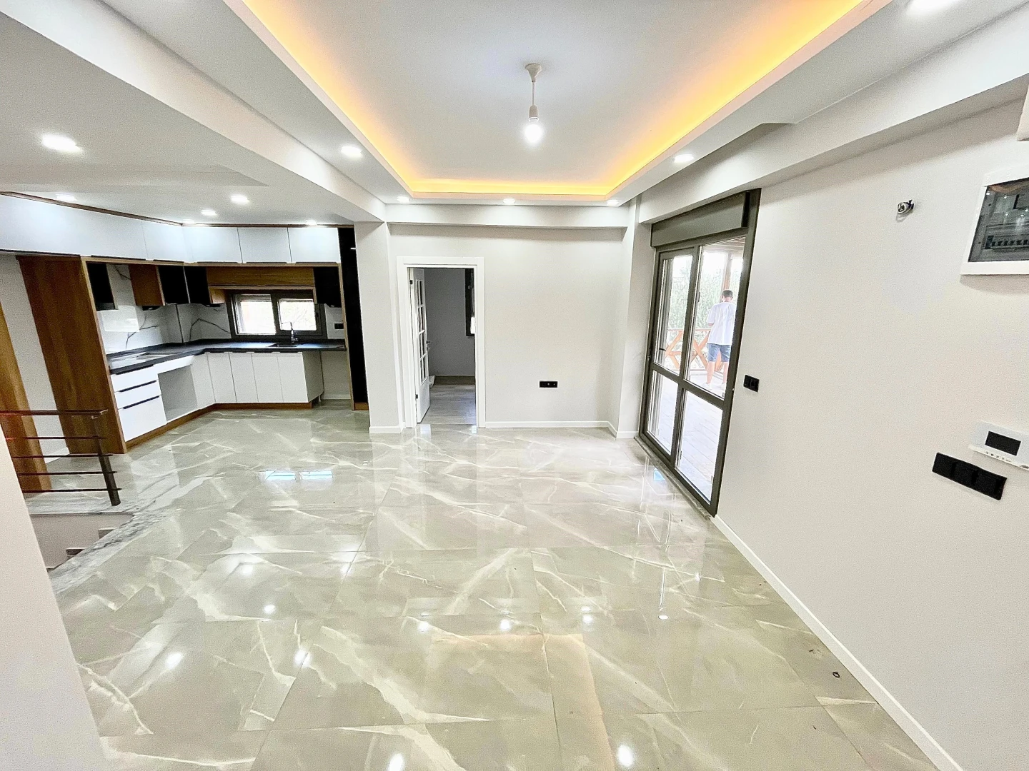YÜKSELDEN GÜREDE HAVUZLU AYRI MUTFAK ŞAHANE SİTEDE 3+1 VİLLA