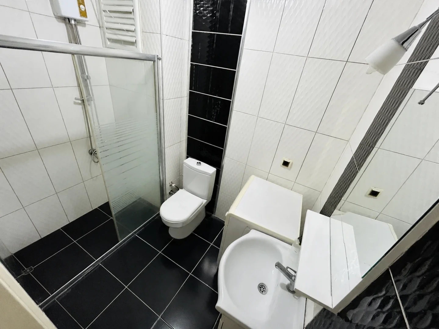 YÜKSEL'DEN ALTINKUM'DA EŞYALI ARAKAT BAKIMLI MASRAFSIZ 1+1 DAİRE