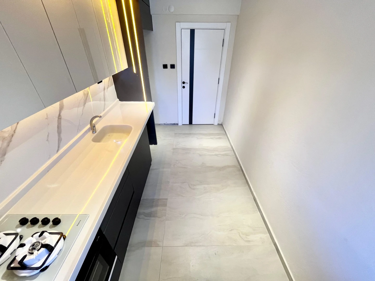 YÜKSELDEN ALTINKUMDA ÖNCEPHE AYRI MUTFAK ARAKAT FIRSAT 2+1 DAİRE