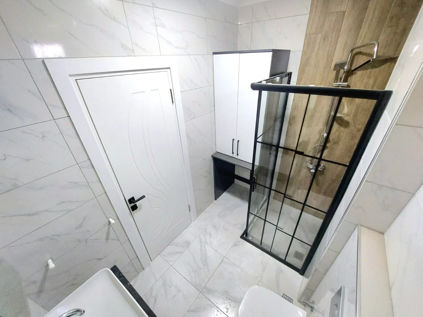 YÜKSELDEN AKÇAYDA ÖN CEPHE ULTRA GENİŞ SATILIK 1+1 LÜKS DAİRE