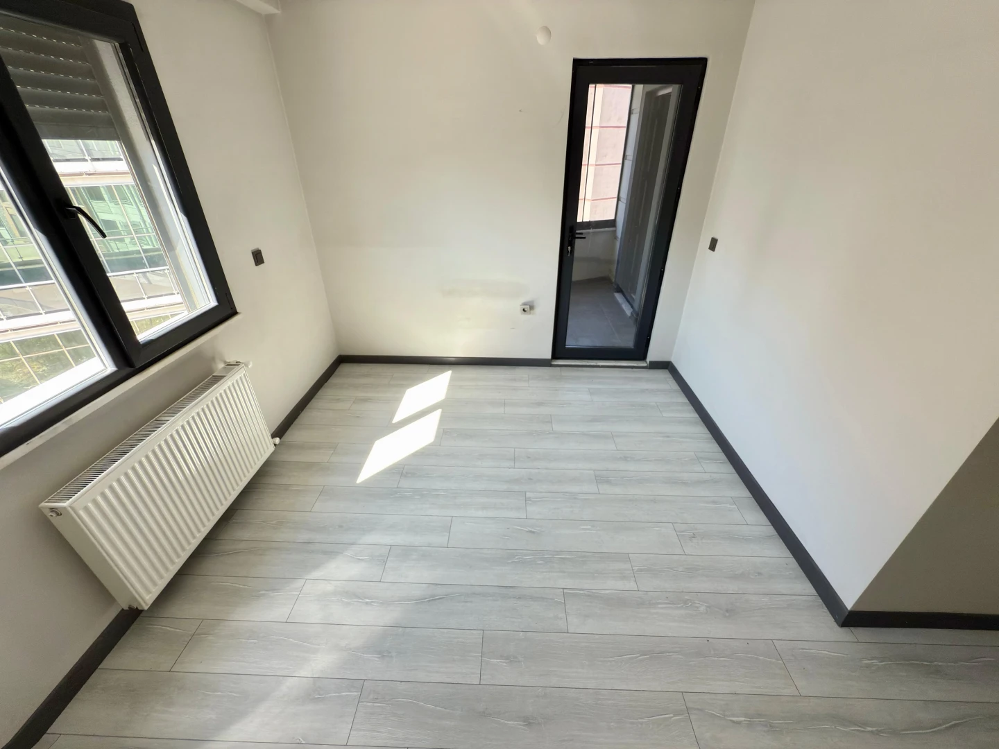 YÜKSELDEN AKÇAY MERKEZDE ULTRA GENİŞ 3+1 SATILIK LÜKS DAİRE