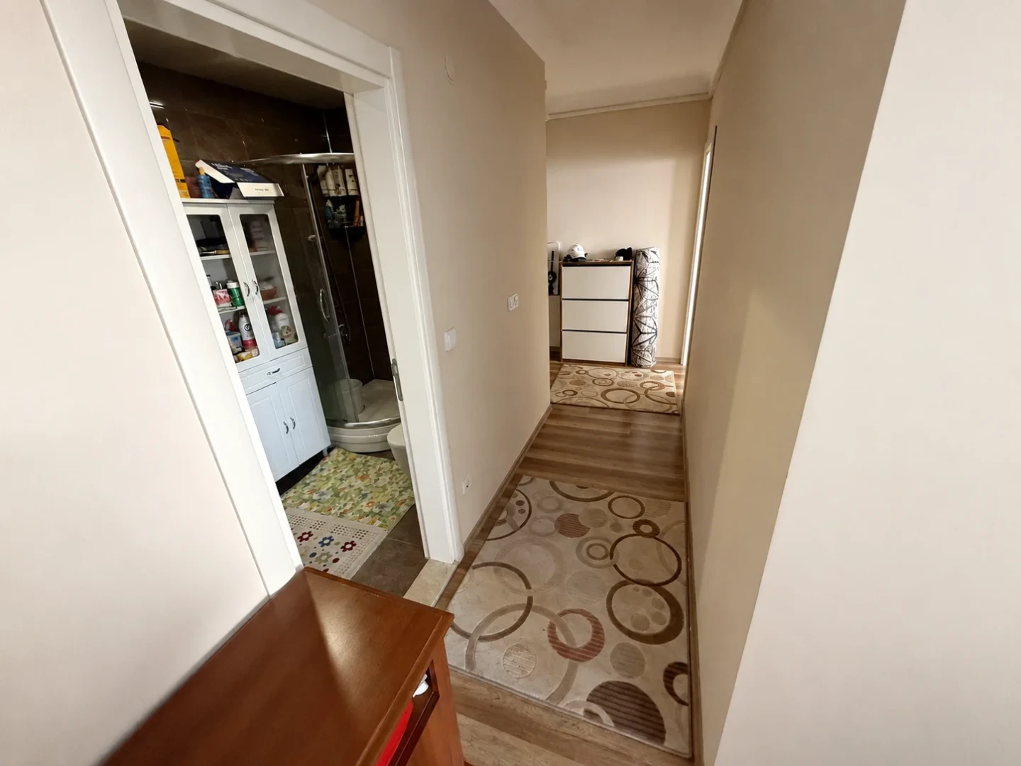 YÜKSELDEN ALTINKUMDA AYRI MUTFAKLI ARAKAT DOĞALGAZLI 2+1 DAİRE