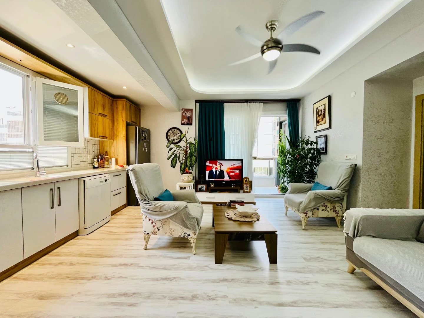 YETKİ YÜKSELDE AKÇAYIN EN GENİŞ EN FERAH SATILIK 1+1 LÜX DAİRESİ
