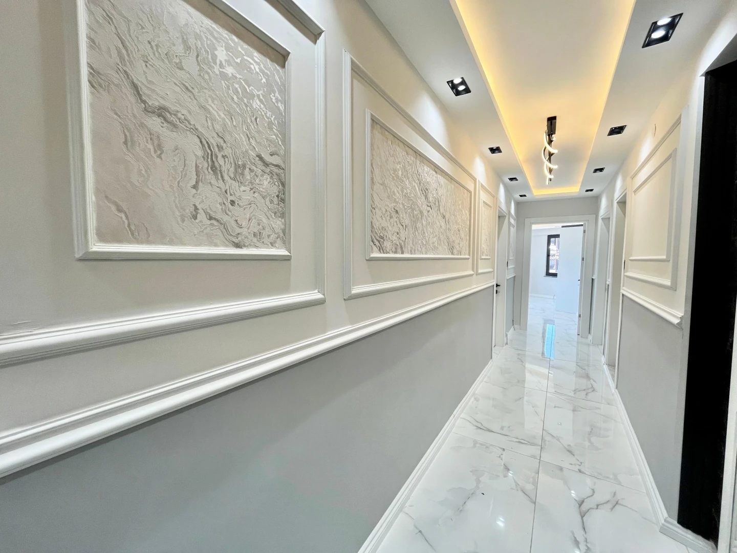 YÜKSEL'DEN AKÇAY'DA ARAKAT 25m2 GENİŞ AYRI MUTFAKLI LUX 2+1DAİRE