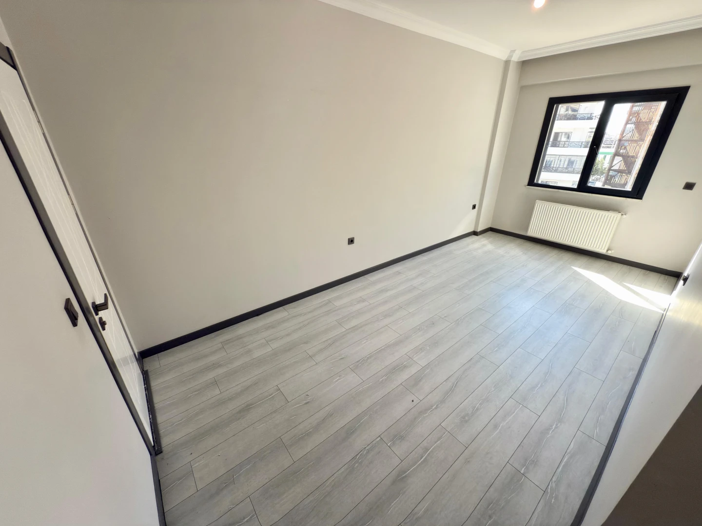 YÜKSELDEN AKÇAY MERKEZDE ULTRA GENİŞ 3+1 SATILIK LÜKS DAİRE