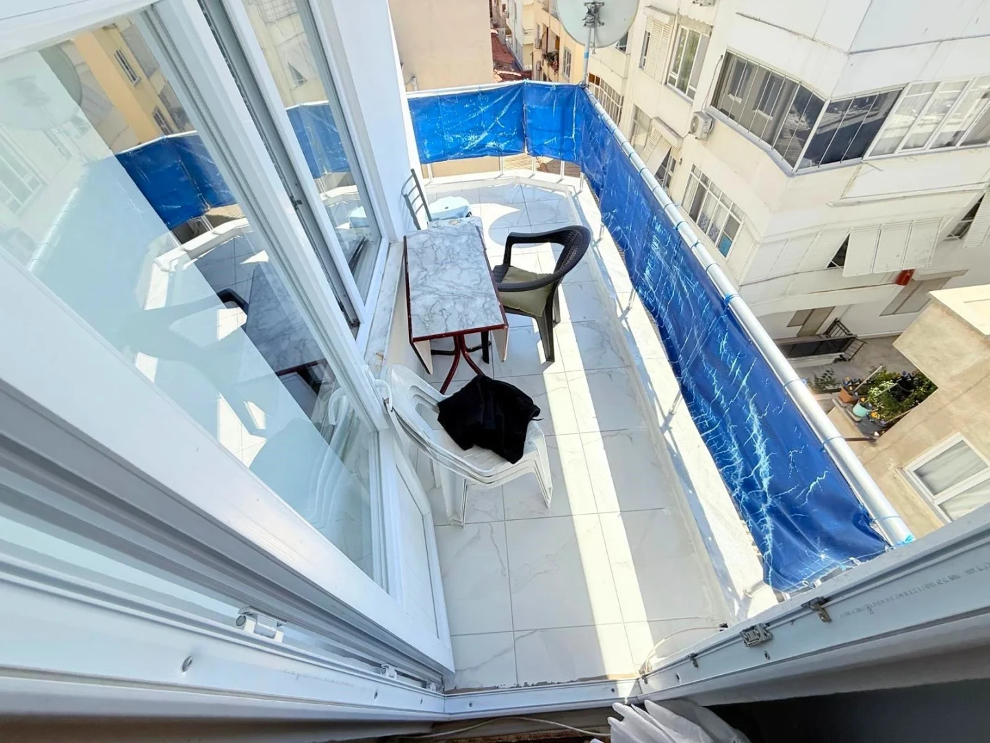 ▓YÜKSEL'DEN AKÇAY MERKEZ'DE FULL EŞYALI DENİZE 350m 2+1 DAİRE▓