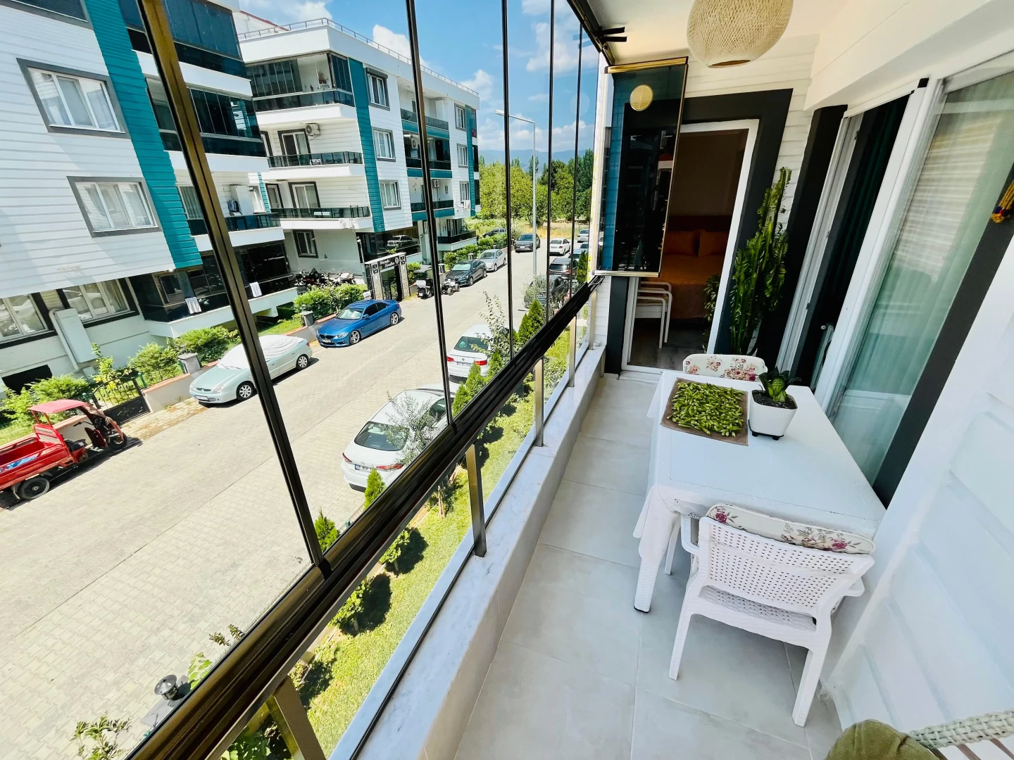 YETKİ YÜKSELDE AKÇAYIN EN GENİŞ EN FERAH SATILIK 1+1 LÜX DAİRESİ