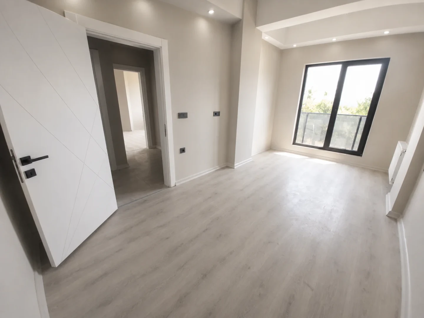 YÜKSEL'DEN KADIKÖY MERKEZ'DE ÖNCEPHE SIFIR 2+1 DAİRE
