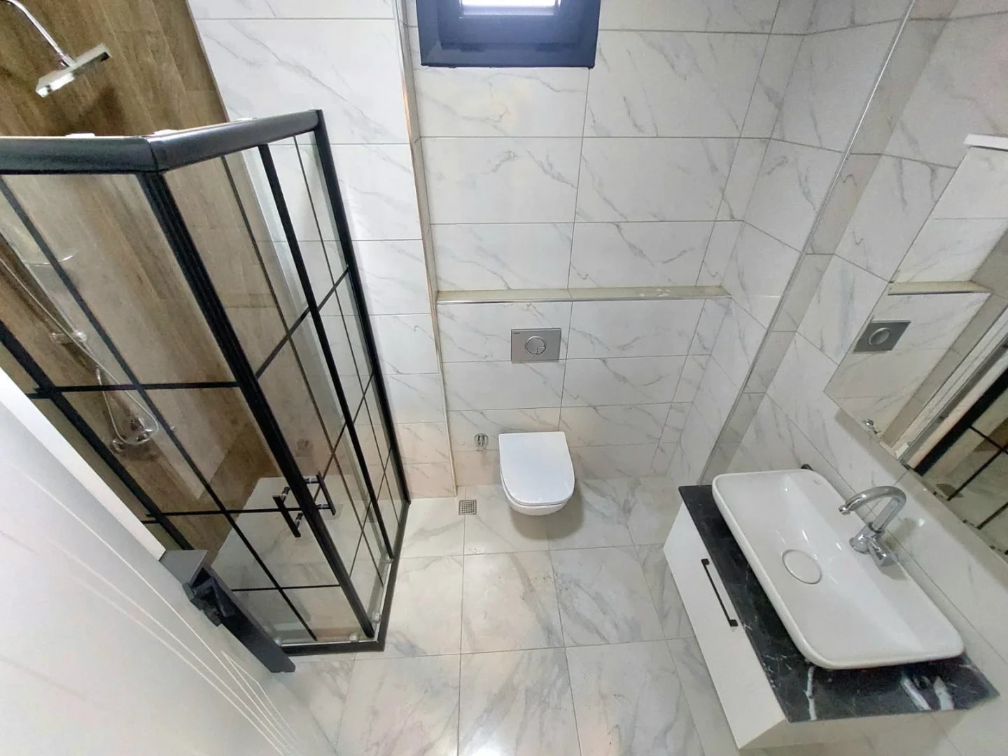 YÜKSELDEN AKÇAYDA ÖN CEPHE ULTRA GENİŞ SATILIK 1+1 LÜKS DAİRE