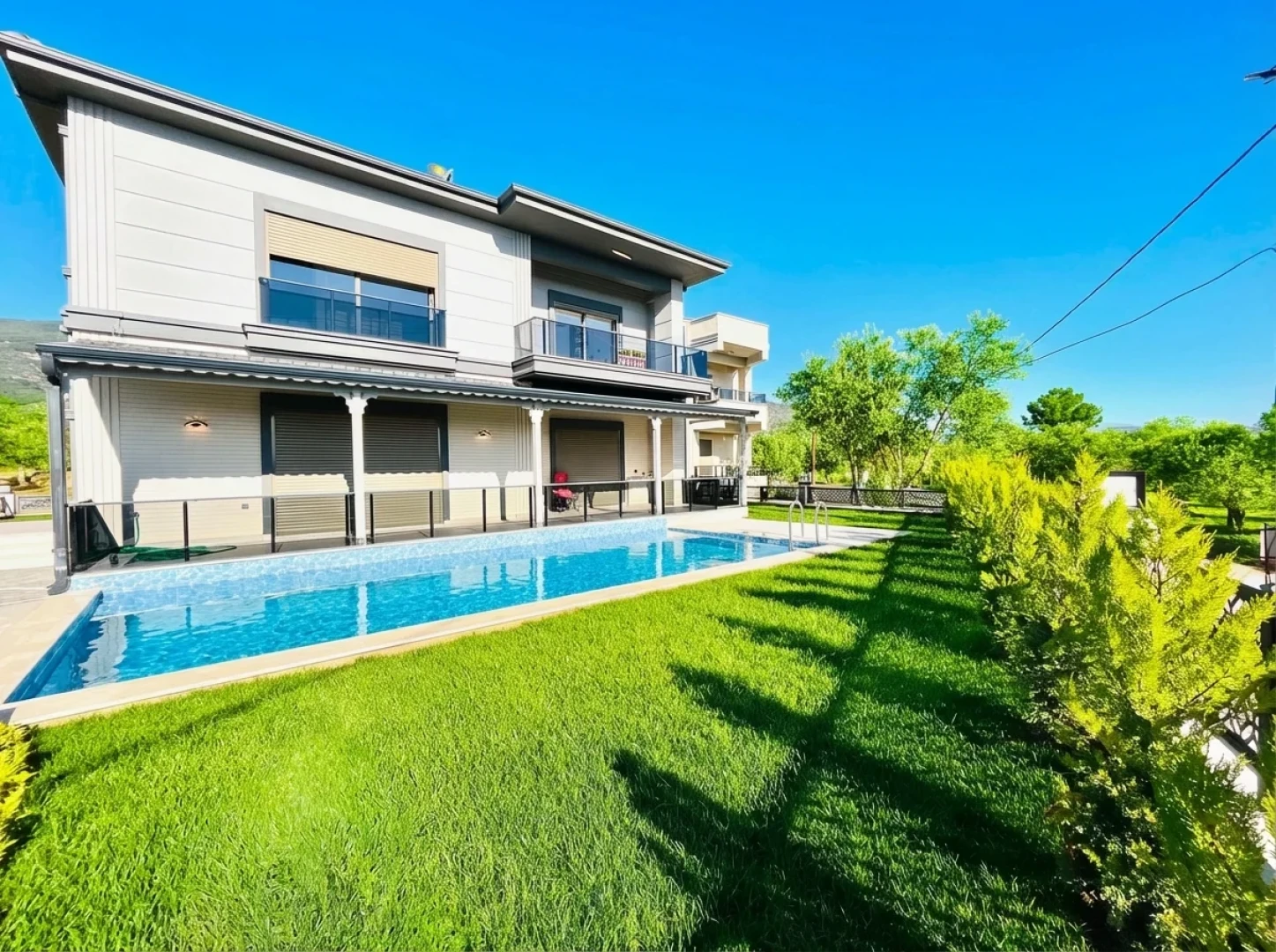 YÜKSELDEN GÜREDE 400M2 ARSA İÇİNDE TAM MÜSTAKİL HAVUZLU 4+1VİLLA
