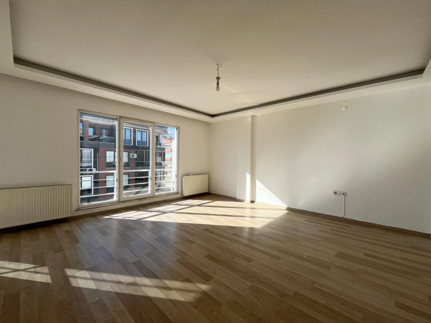 YÜKSELDEN İKİZÇAYDA KOMBİ HAZIR ARA KAT ÖN CEPHE 3+1 LÜKS DAİRE