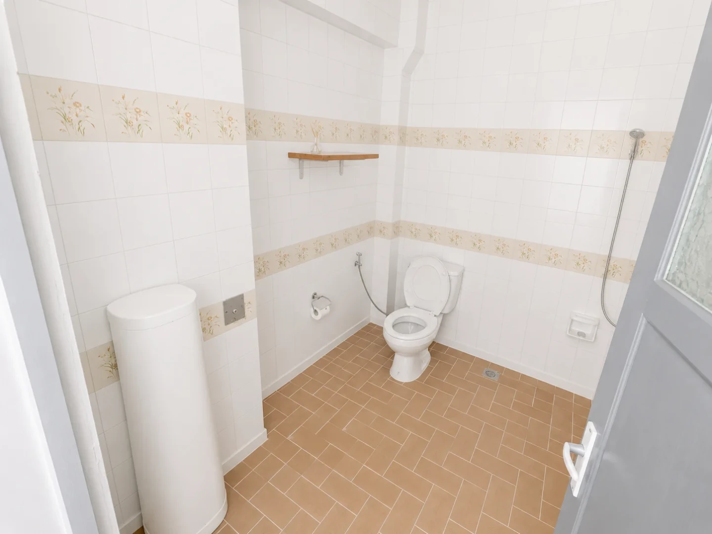ツYÜKSEL'DEN EDREMİT'TE UYGUN FİYAT KAPALI MUTFAKLI 2+1 DAİRE