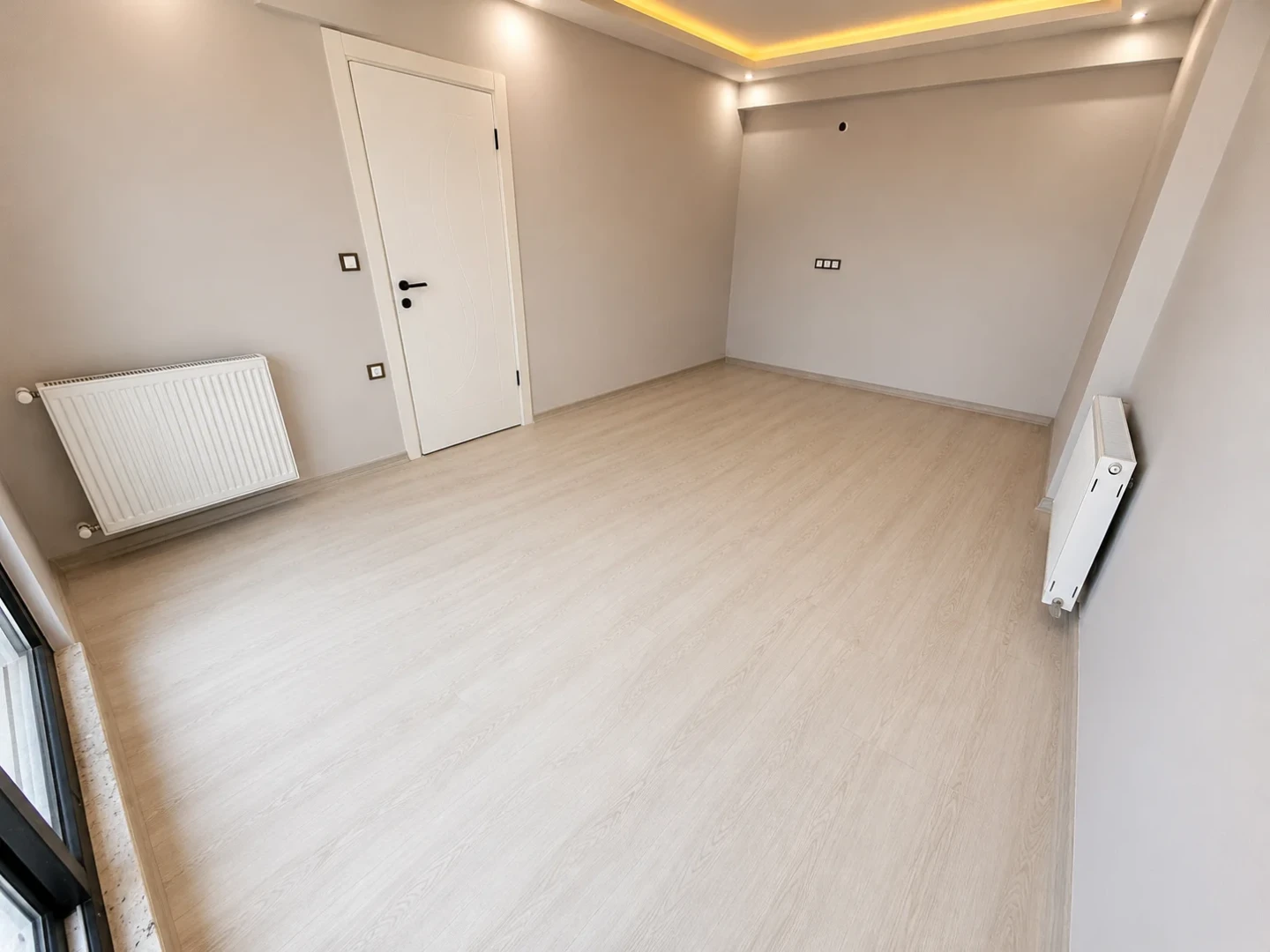 YÜKSEL'DEN TUZCUMURAT'TA AYRI MUTFAK GENİŞ 2+1 LÜKS DAİRE