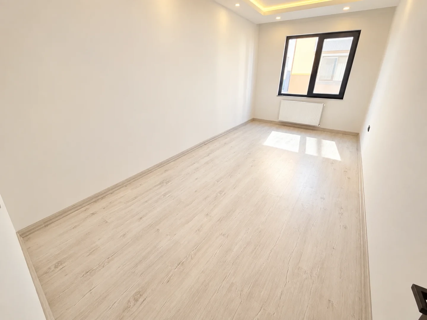 彡YÜKSEL'DEN KADIKÖYDE SİTE İÇİNDE SIFIR 3+1 ÖNCEPHE ARAKAT彡