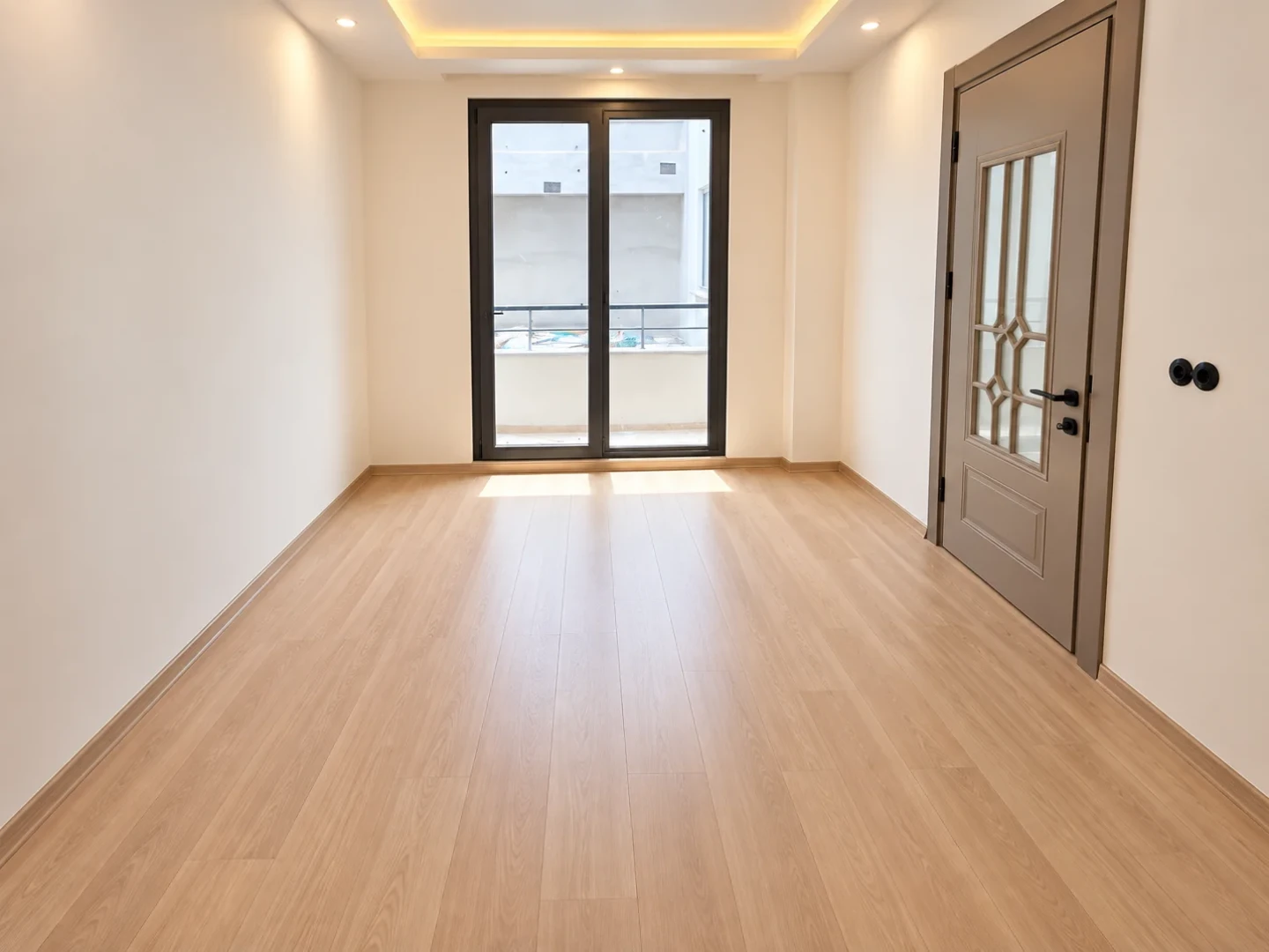 YÜKSEL'DEN TUZCUMURAT'TA GENÇ BİNADA LÜKS 1+1 OTOPARKLI DAİRE