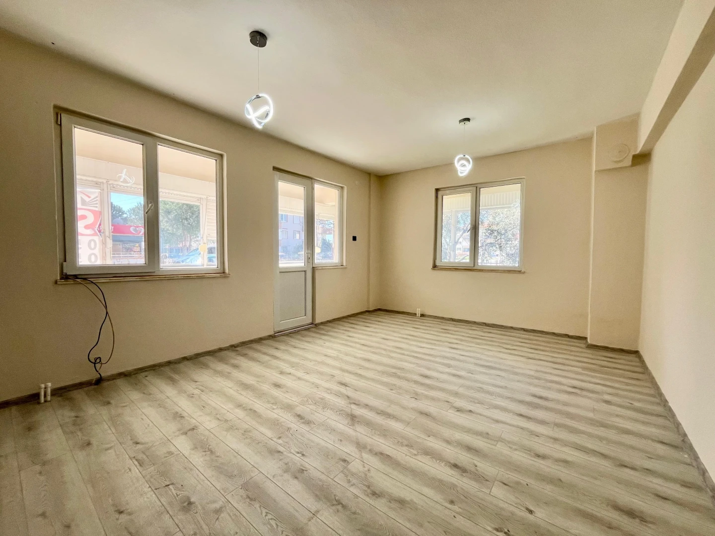 YÜKSELDEN ALTINKUMDA ÖNCEPHE AYRI MUTFAK ARAKAT FIRSAT 2+1 DAİRE