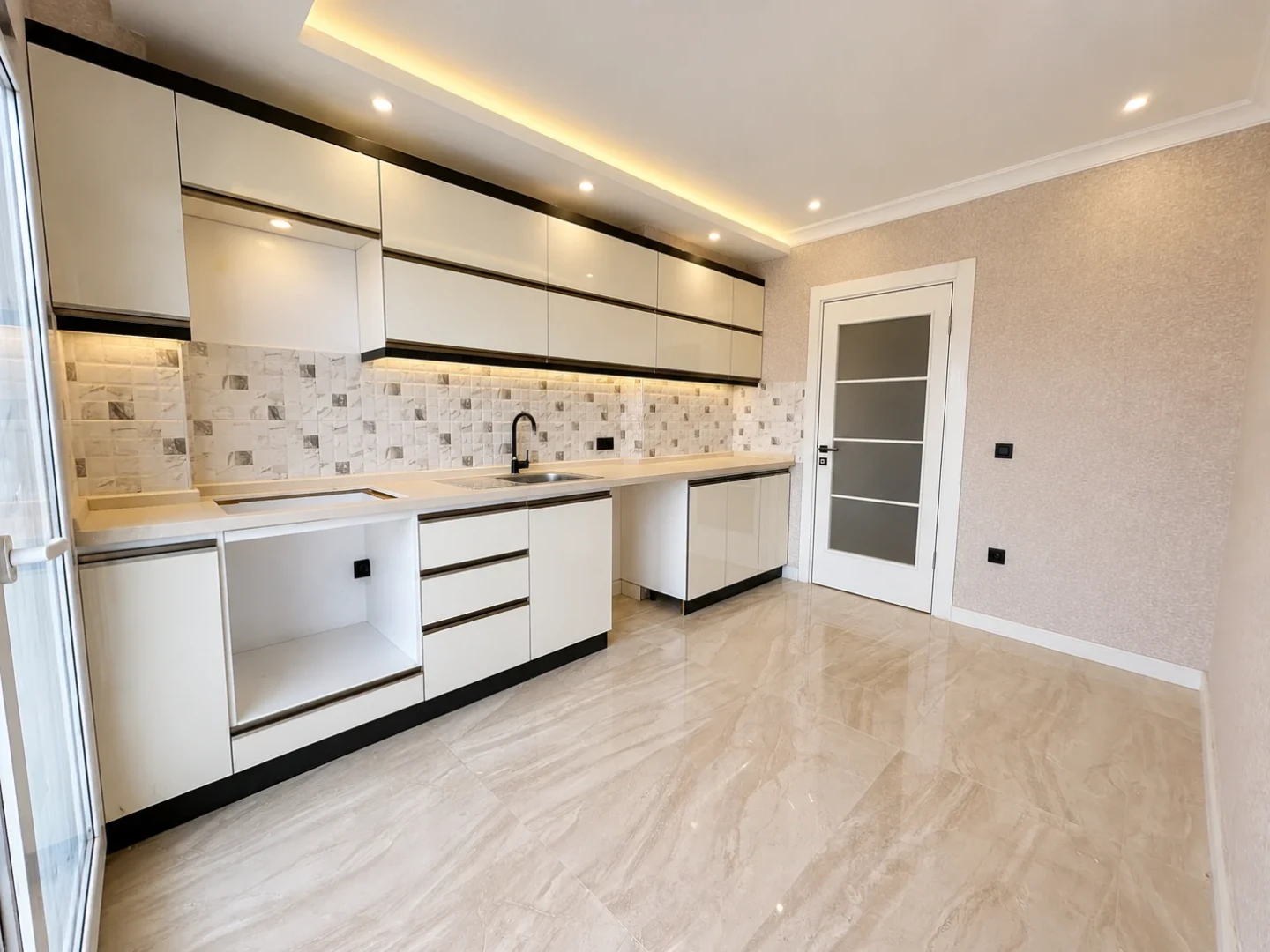 YÜKSEL'DEN KADIKÖY'DE 170 m² KONFORLU FERAH 4+1 SIFIR DUBLEKS