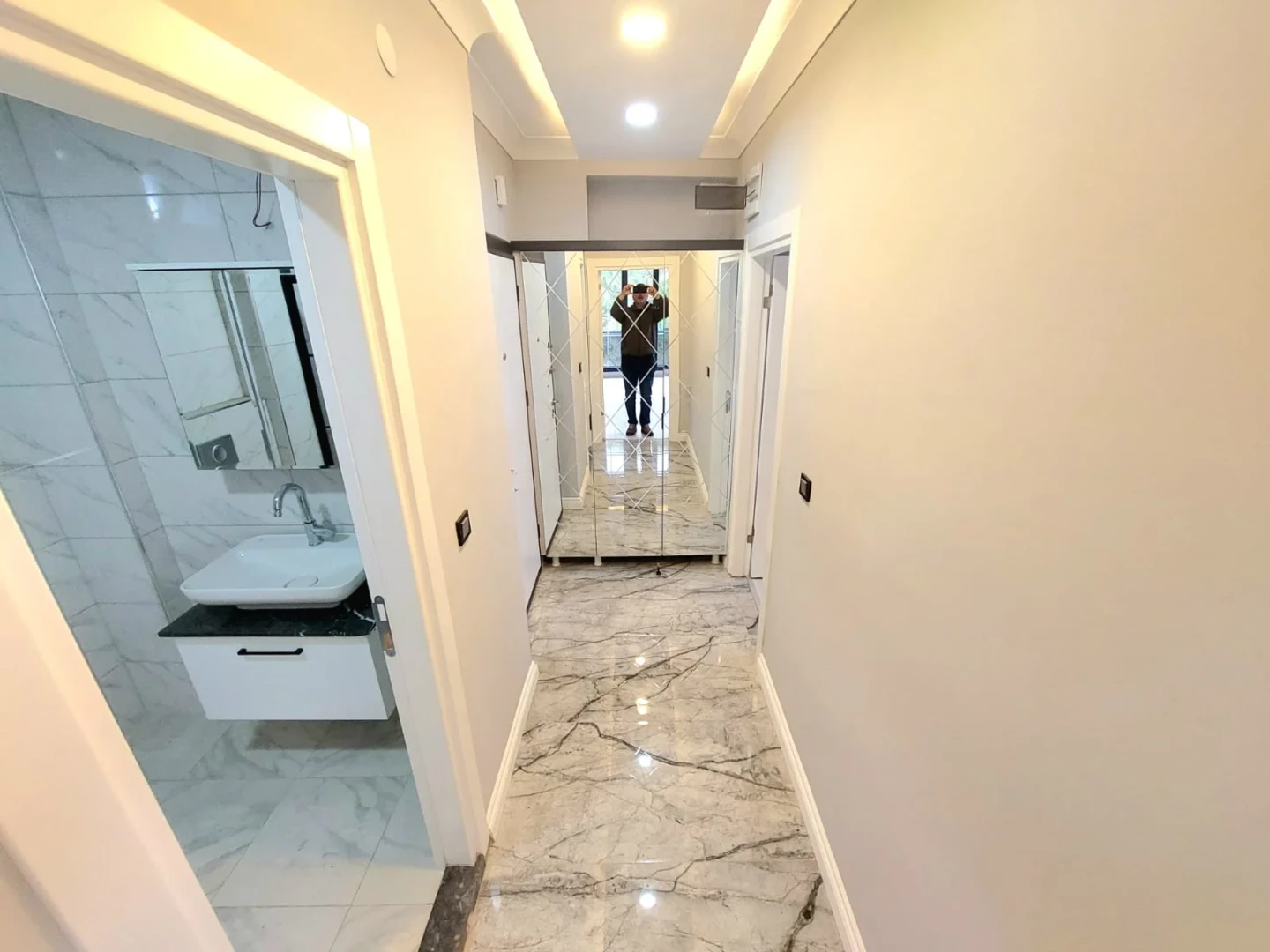 YÜKSELDEN AKÇAYDA ÖN CEPHE ULTRA GENİŞ SATILIK 1+1 LÜKS DAİRE