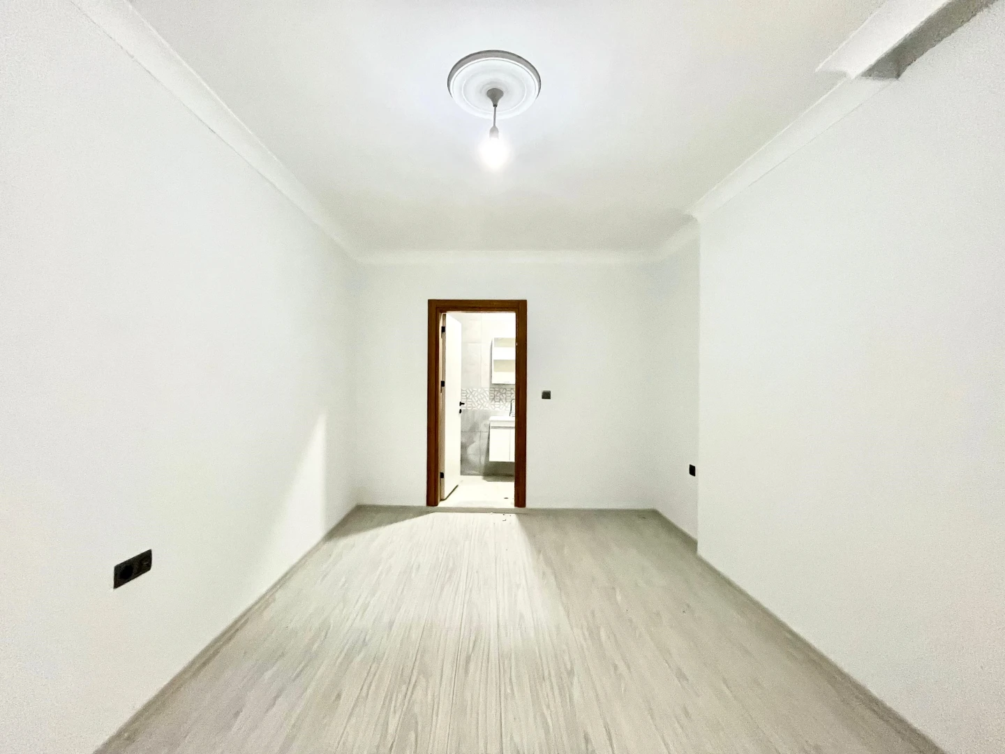 YÜKSEL'DEN ZEYTİNLİ KÖYÜNDE EBEVEYN BANYOLU AYRI MUTFAK 2+1DAİRE