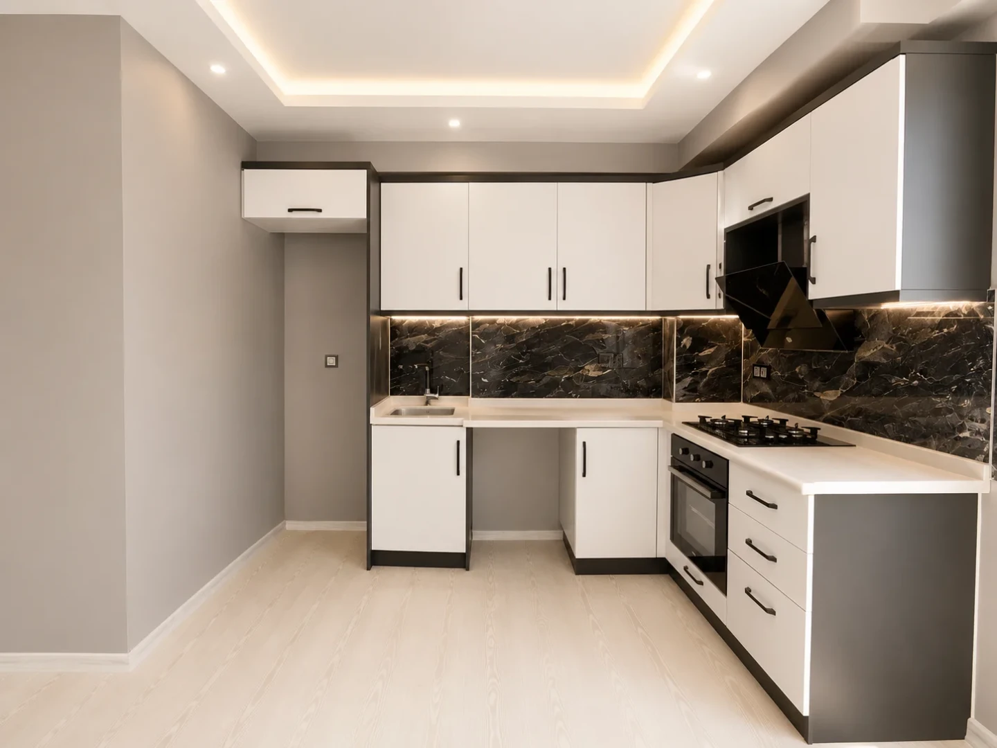 彡YÜKSEL'DEN KADIKÖY'DE YERDEN ISITMA KAPALI OTOPARKLI 1+1 DAİRE彡