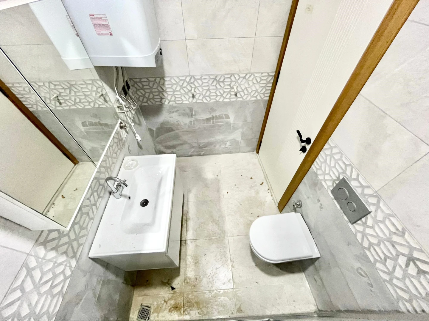 YÜKSEL'DEN ZEYTİNLİ KÖYÜNDE EBEVEYN BANYOLU AYRI MUTFAK 2+1DAİRE
