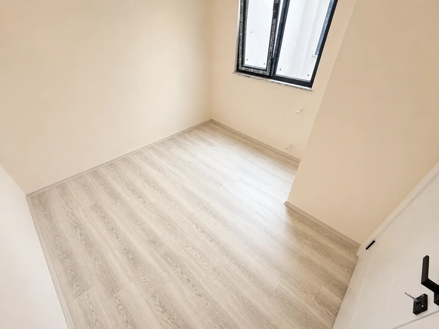 YÜKSEL'DEN KADIKÖY'DE SATIŞA YENİ ÇIKAN ŞIK 2+1 DAİRE