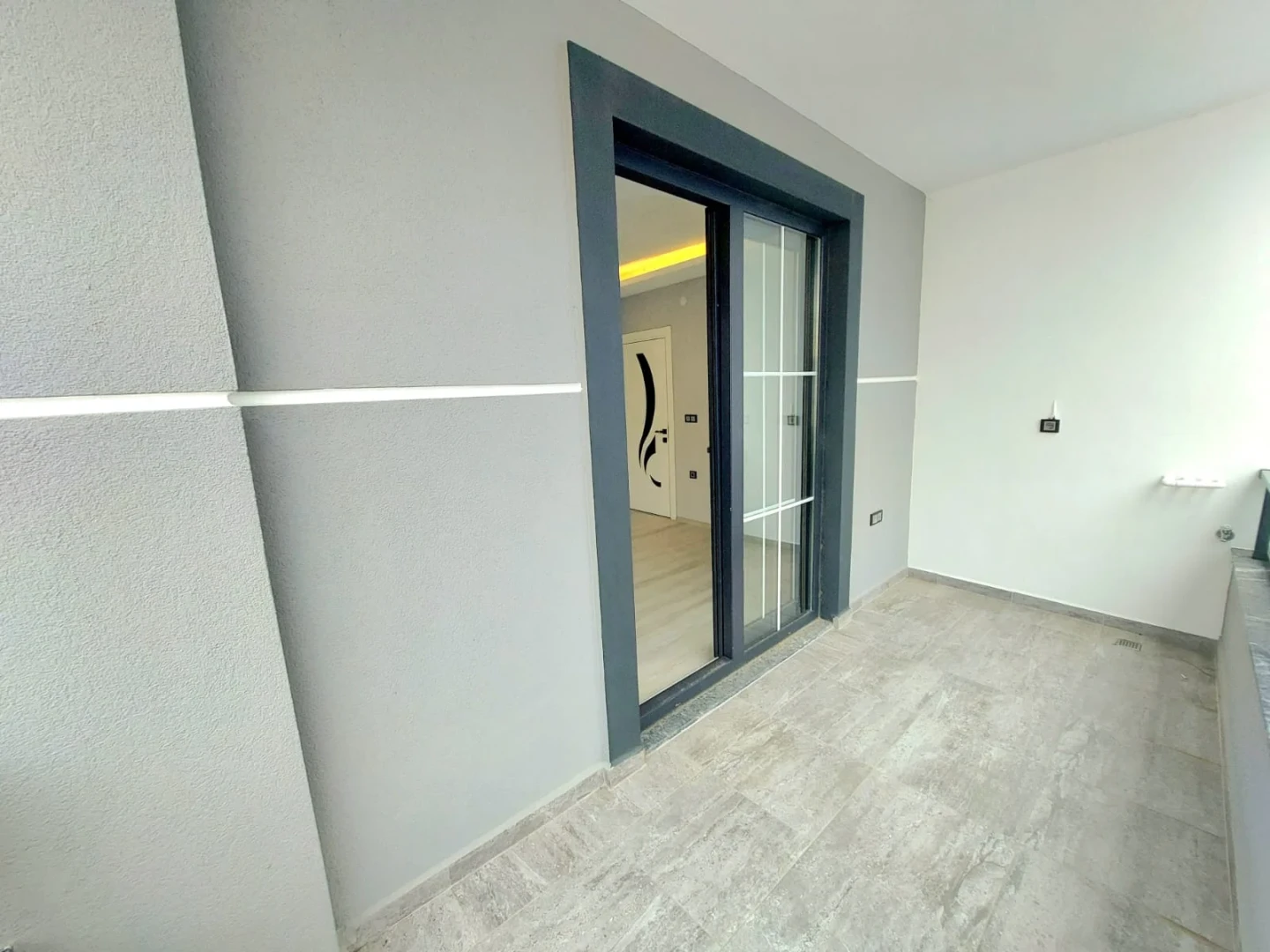 YÜKSELDEN AKÇAYDA ÖN CEPHE ULTRA GENİŞ SATILIK 1+1 LÜKS DAİRE