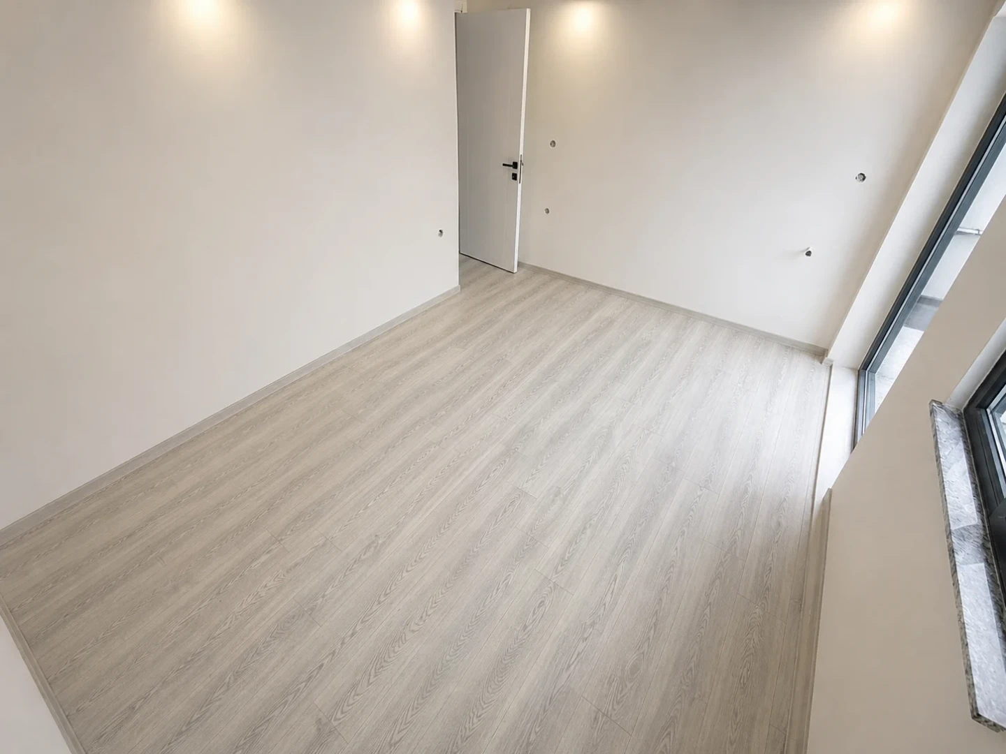 YÜKSEL'DEN KADIKÖY'DE SATIŞA YENİ ÇIKAN ŞIK 2+1 DAİRE